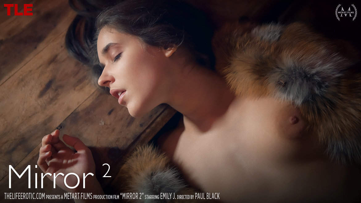 Mirror 2 – Emily J